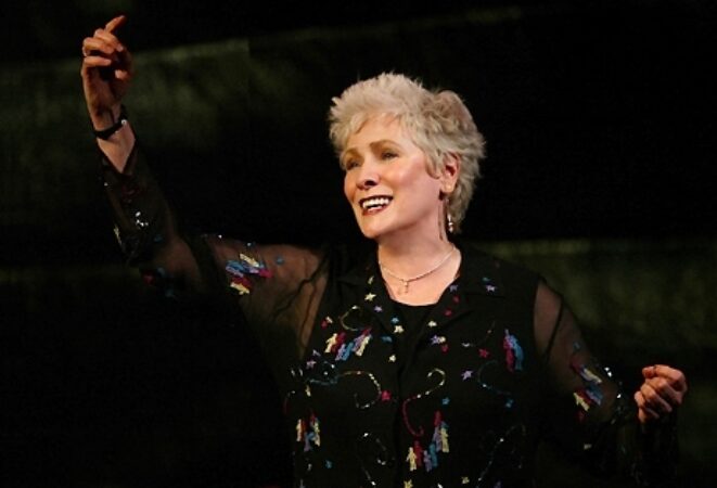 Betty Buckley in <i>Elegy</i>“SRC =” https://assets.playbill.com/editorial/_embeddedgallerysSize/A2035b463119ec1cd47ce4240f412de9-elleg1_1404372467.jpg “></p><figcaption>
<div>
<p>Betty Buckley in <i>Elegy</i></p>
</div>
</figcaption></figure>
</div>
<div data-slide-count=