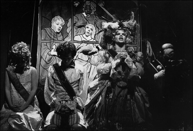 The company of the Broadway musical <i>Candid</i>1974 “SRC =” https://assets.playbill.com/editorial/_embedddedgalleryysize/CC4F5c0195d6c095f20bcf458fa6be2d-the_stained_glass_window_scene_candide.jpg</p><figcaption>
<div>
<p>1974 Revival: 740 performances</p>
</div>
</figcaption></figure>
</div>
<div data-slide-count=