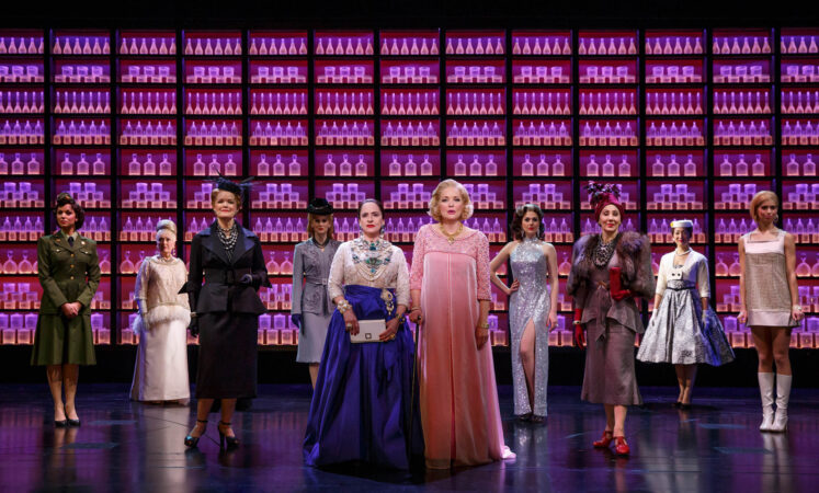 War_paint_broadway_procuctuctuctuct_photo_2017_patti lupone_christine ebersole_company_hr