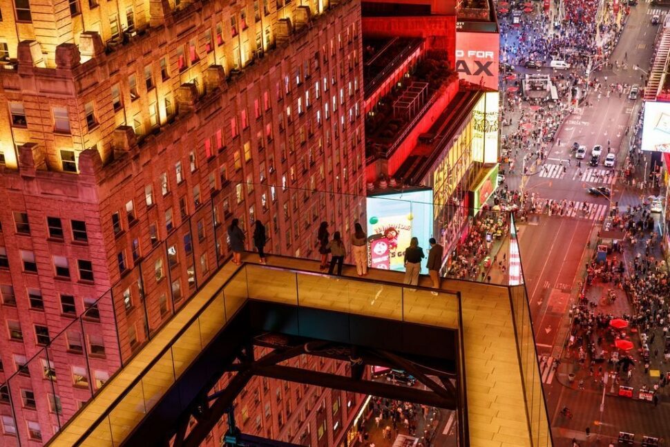 DiscoverNYC: A Guide to New York City's Most Memorable Attractions