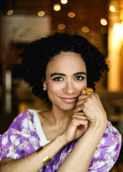 //assets.playbill.com/editorial/a3ebe2b36319dc7f453977ef1365f2da-children-of-a-lesser-god-broadway-lauren-ridloff-feature-shoot-2018-07-hr.jpg