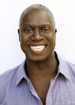 //assets.playbill.com/editorial/c0b567540b84813383d71c887e1d2f8c-andre-braugher2-credit-jeff-lipsky.jpg