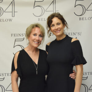 //assets.playbill.com/editorial/226710c644095e10493ef4ed28db0c60-linda-and-laura-benanti-backstage-at-feinsteins-54-below.%20photo%20by%20Allie%20Glickman.jpg