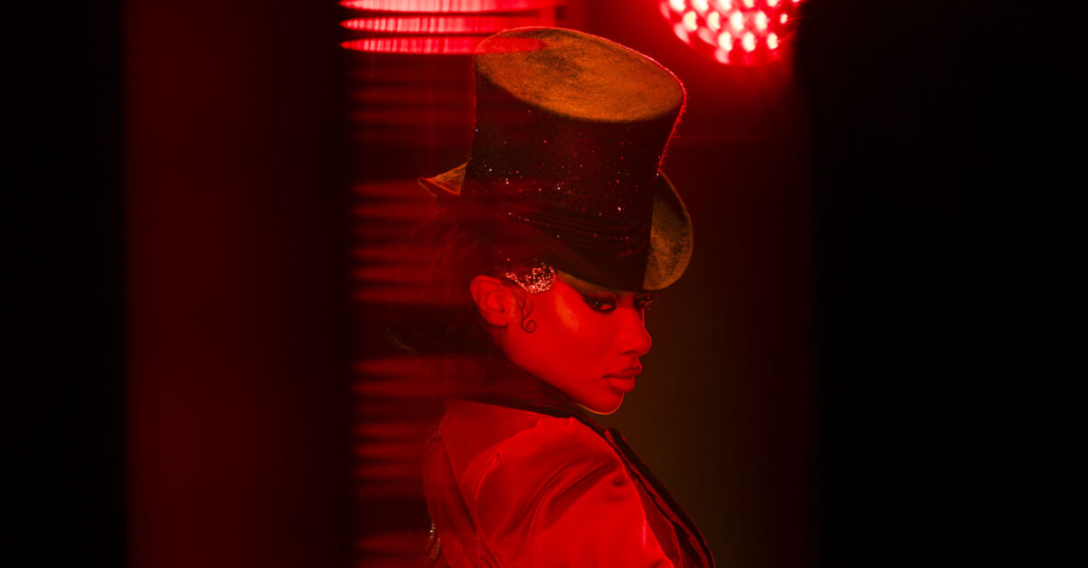 Photographer Avery Brunkus Shares Her Favorite Moulin Rouge! The Musical Images