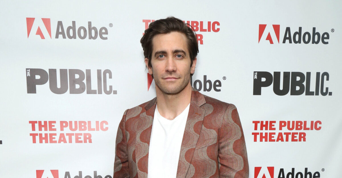 Jake Gyllenhaal Returns to Host Saturday Night Live April 9 | Playbill