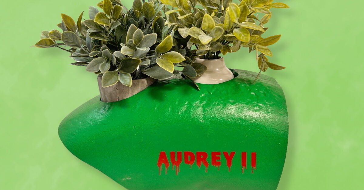 Photos: Scenery Bags Transforms Little Shop of Horrors' Audrey II
