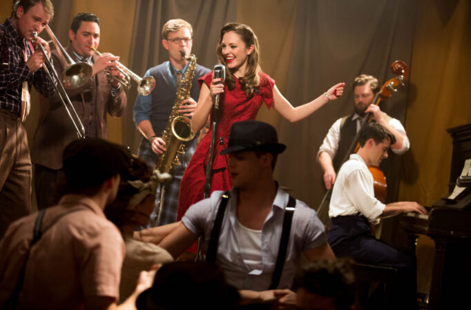 Bandstand_Production_Photos_Broadway_2017_Laura_Osnes_HR