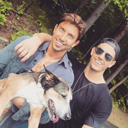 Showmance_Nick Adams and Kyle Brown