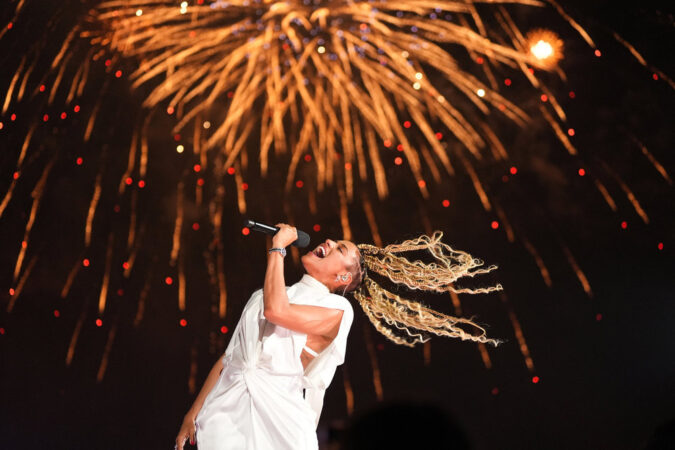 Macy's 4th of July 2025 Ariana ﻿DeBose HR