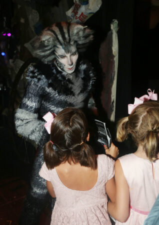 Katie Holmes Cats 01  HR