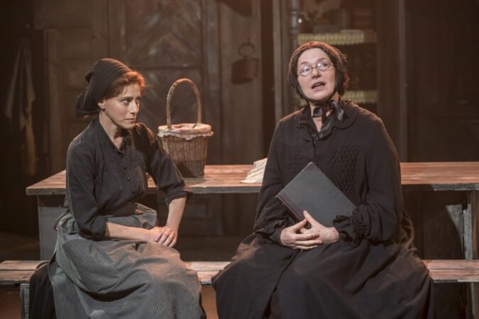 Fiddler_On_the_Roof_London_Menier_Chocolate_Factory_Production_Judy_Kuhn_Louise_Gold