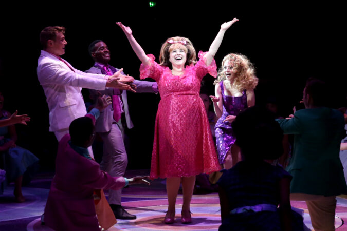 Hairspray_North_Shore_Music_Theatre_Production_Photos_2018_Brooke_Shapiro_cast_HR