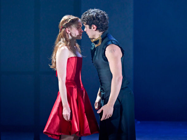 Romeo & Juliet West End Production Photos 2026 Sadie Sink and Noah Jupe HR