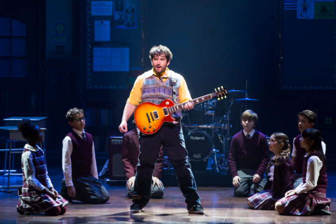 HR - Alex Brightman and the children of School of Rock - The Musical