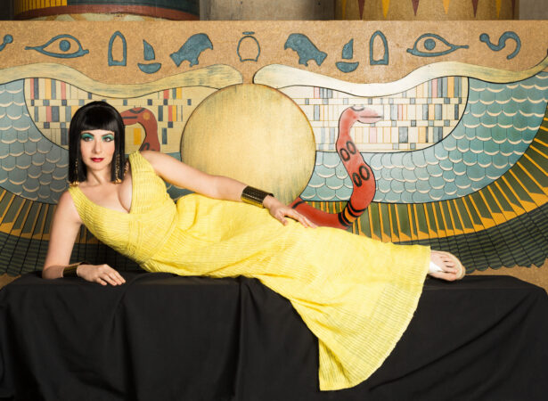 Cleopatra_Alley_Theatre_Production_Photo_2018_Lisa Birnbaum_01_HR.jpg