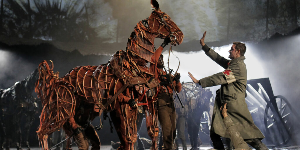 War Horse to Embark on 18-Month U.K. Tour - Vimarsana News
