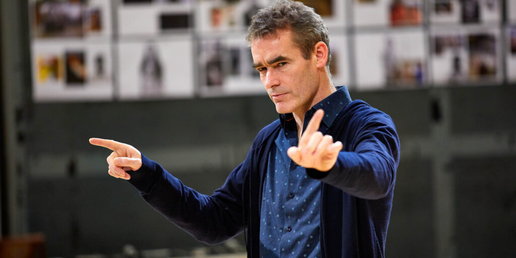 National Theatre Director Rufus Norris Will Step Down in 2025 - Vimarsana News