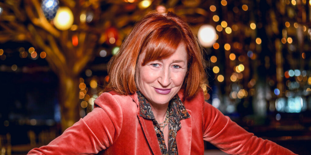 Vicki Lewis, Stephen DeRosa, and Trent Saunders Join Upcoming Joy Mangano Biomusical - Vimarsana News