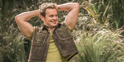 Jonathan Groff Stars in RSC's All-Male 'As You Like It': See First Photos