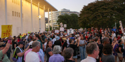 Former Staff Group Protests Kennedy Center Demolition, Drawing 2,500
