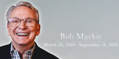 Bob Mackie, Iconic Costume Designer for Cher and Broadway, Dies at 87