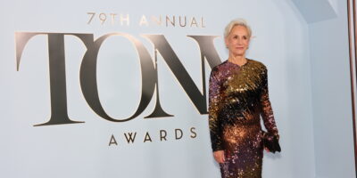 Laurie Metcalf Takes Home Tony for Best Featured Actress in a Play