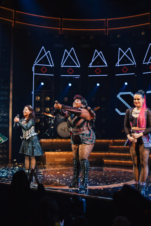 Six Broadway New Queens Curtain Call 2026 Adrianna Hicks, Dylan Mulvaney, Jasmine Forsberg, Olivia Donalson, Abigail Barlow, and Anna Uzele HR