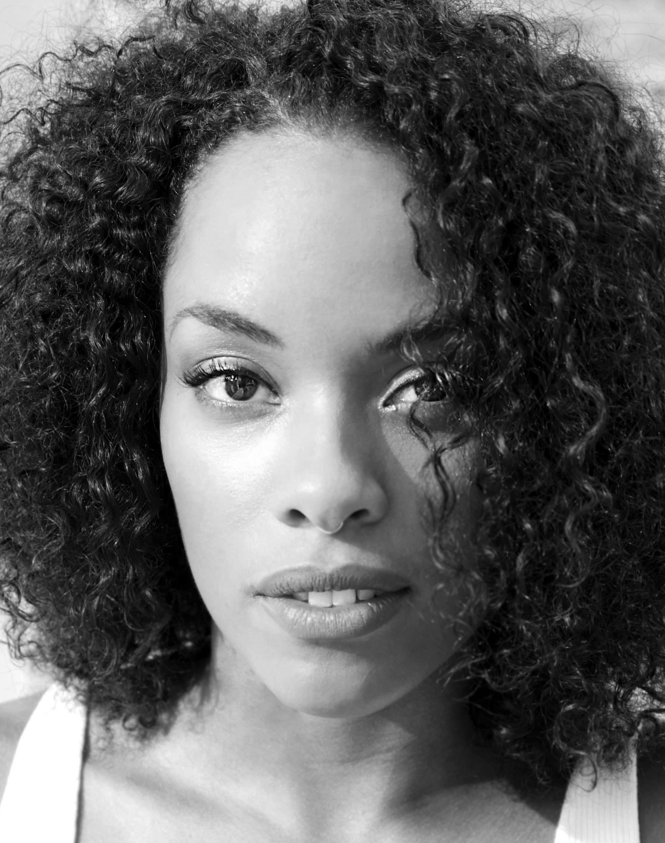 Anna Uzele (Performer)