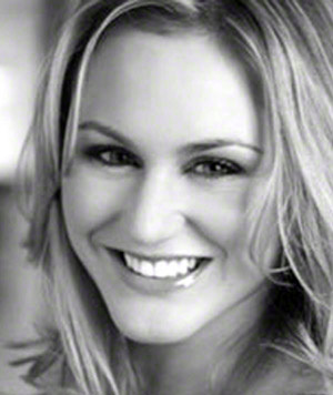 Stephanie Martignetti (Performer)