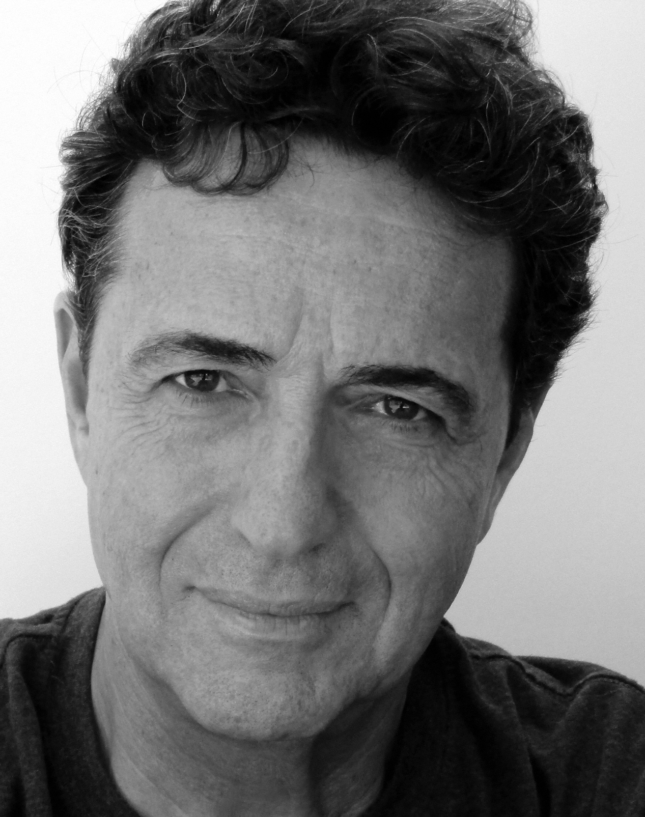 Stephen Schnetzer (Performer)