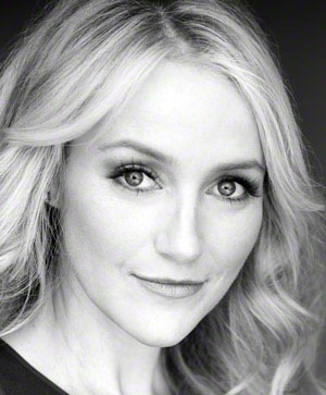 Betsy Wolfe (Performer)