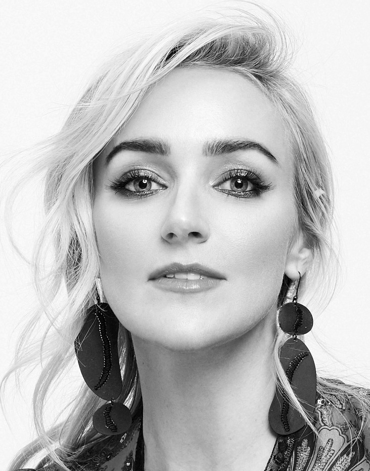 Betsy Wolfe