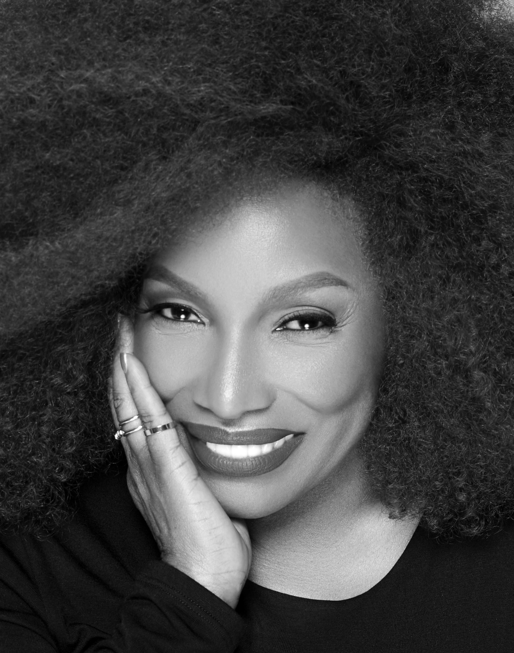 Stephanie Mills (Performer)