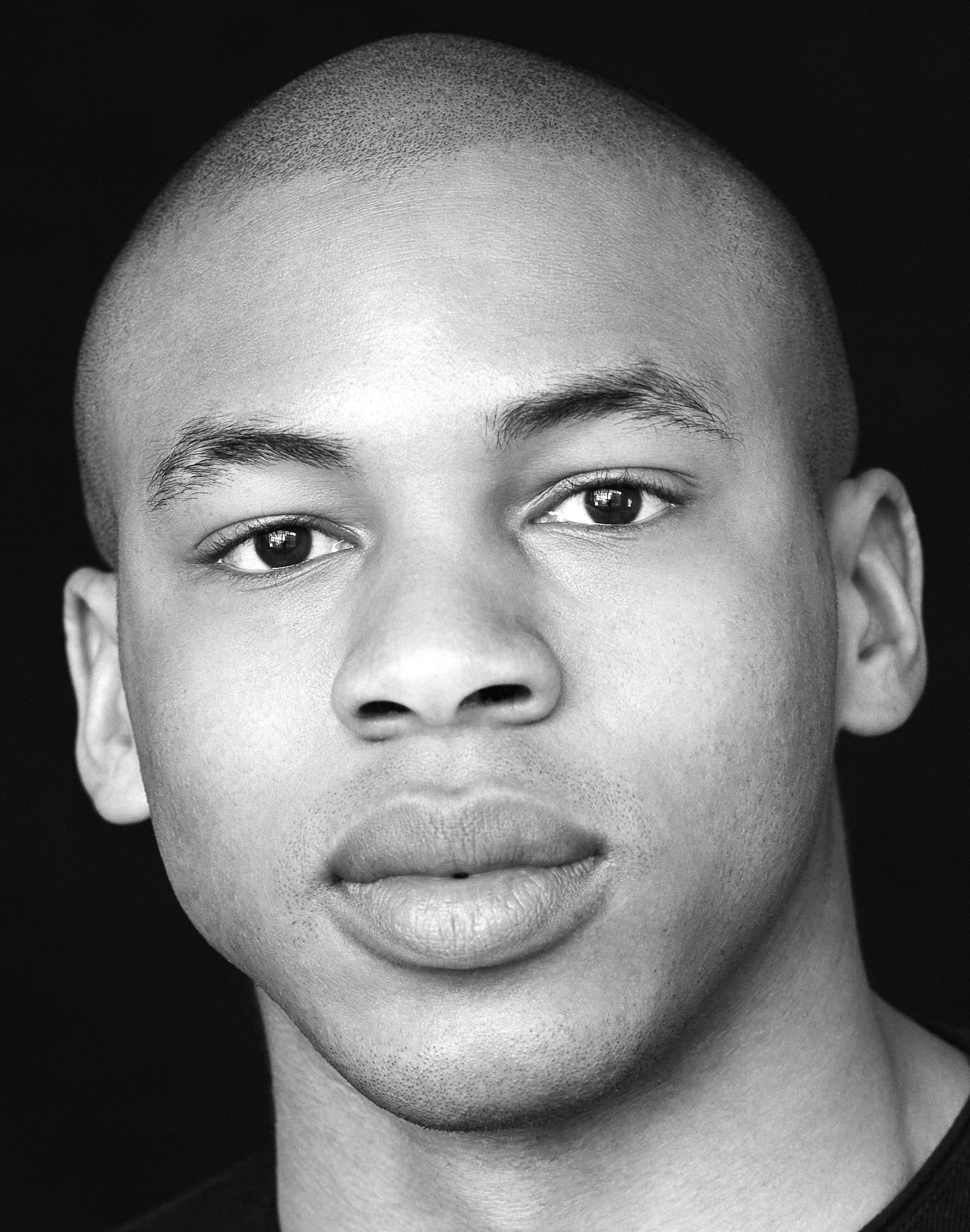 Darius Wright (Performer)