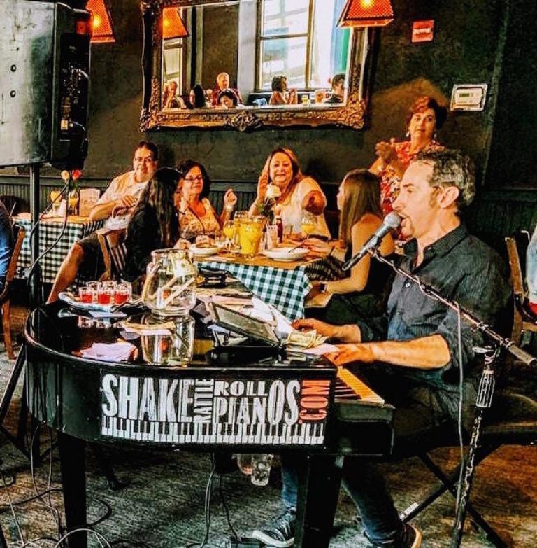 Dueling Pianos Brunch picture